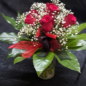 Collared roses in a vase 10